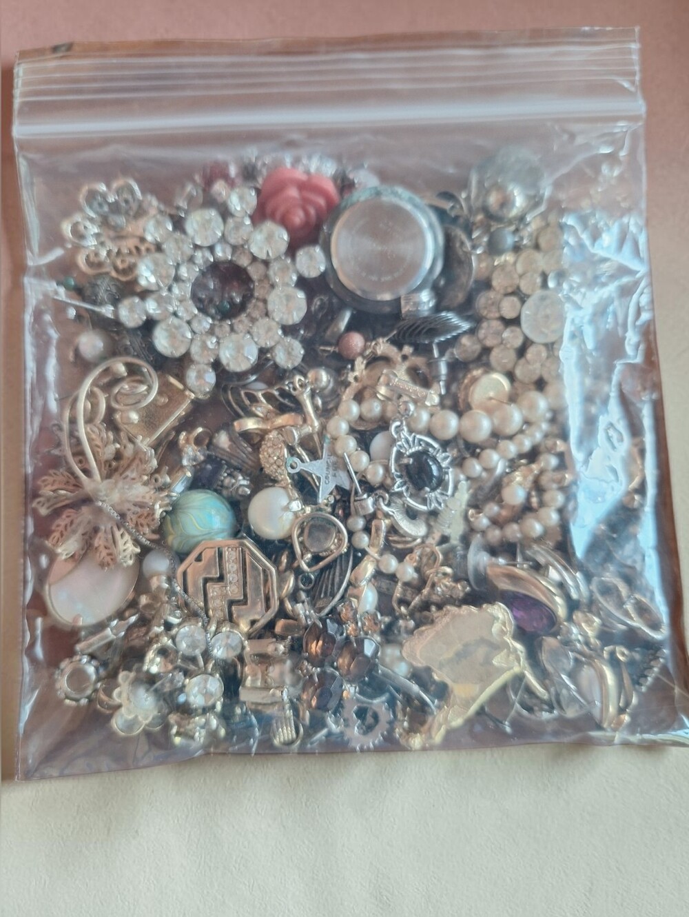 🌟 LOT MIXED BAG WITH PEARLS, BEADS, STONES, GOLD, GOLD TONE, SILVER TONE & MORE